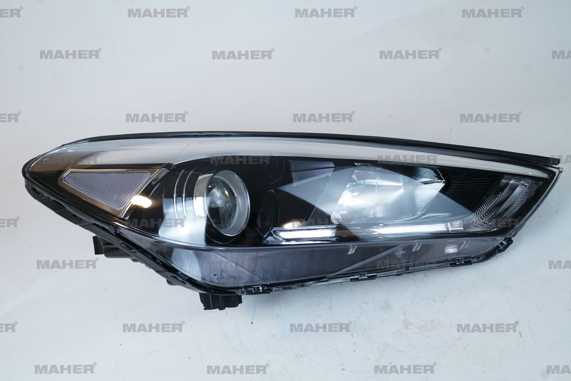92102-D3040 Far ve Aydınlatma Sağ MAHER | Hyundai Tucson
